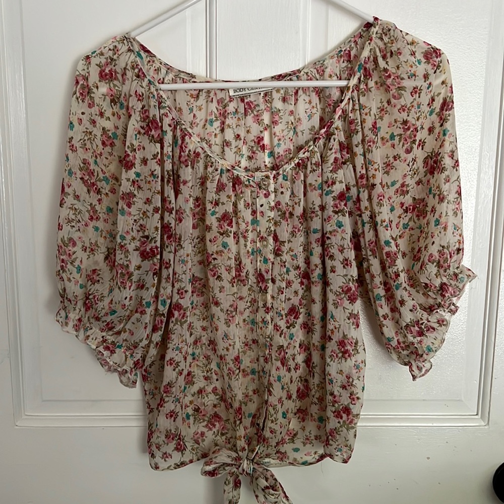 Body Central floral button down blouse